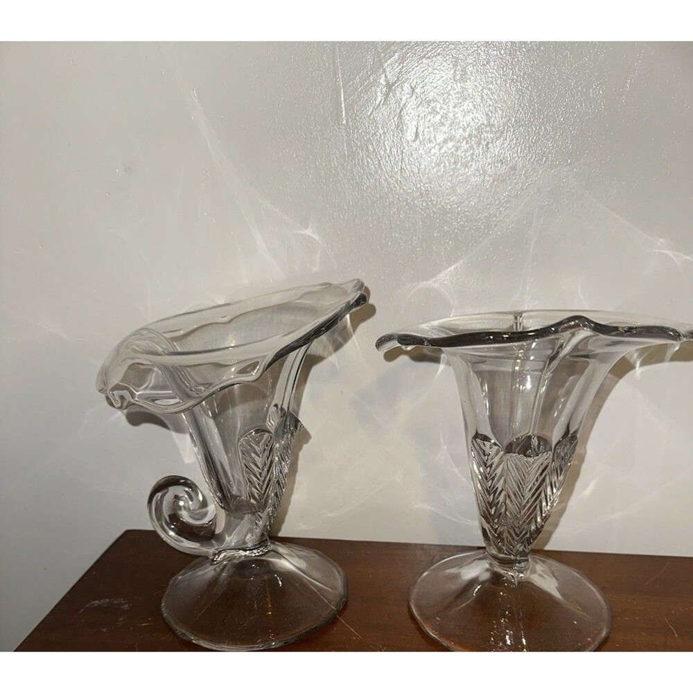 Vtg Set of 2 Clear Art Glass Cornucopia Horn of Plenty Vase MCM - 7” - EUC